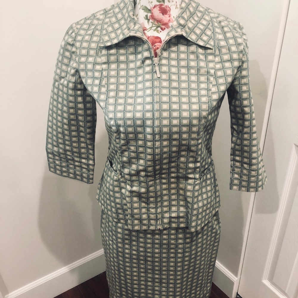 Vintage French Designer Guy Laroche 1970s-1980s Skirt Set
